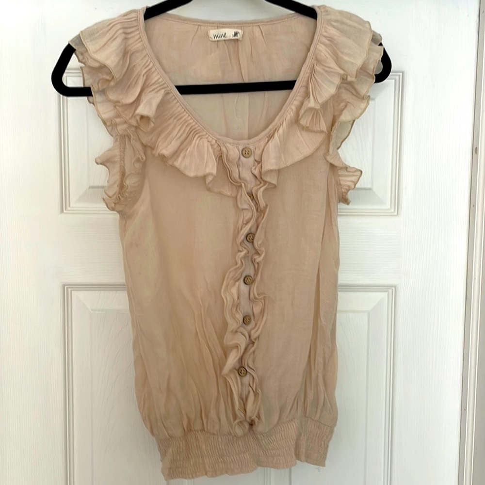 Cute ruffled top